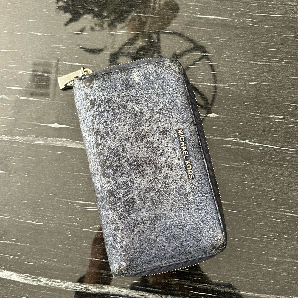 Michael Kors Textured Gray Blue Wallet